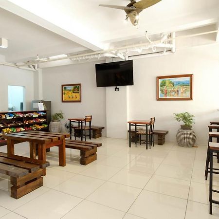 Reddoorz Near V Mapa Station Hotel Manila Exterior photo