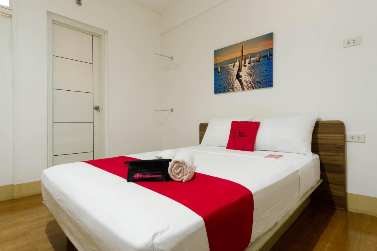 Reddoorz Near V Mapa Station Hotel Manila Exterior photo