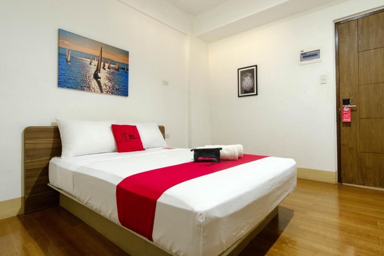 Reddoorz Near V Mapa Station Hotel Manila Exterior photo