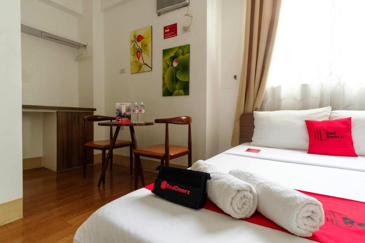 Reddoorz Near V Mapa Station Hotel Manila Exterior photo